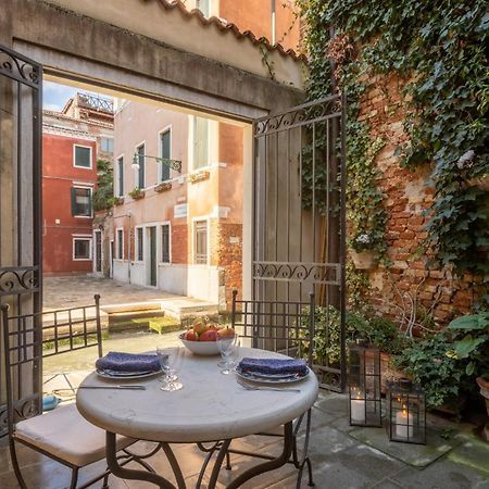 Apartamento Garden Mansion With Private Mooring R&R Venecia Exterior foto
